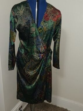 Wrap Dress in Emerald Multiprint Paisley Floral Silk Size 8 USA